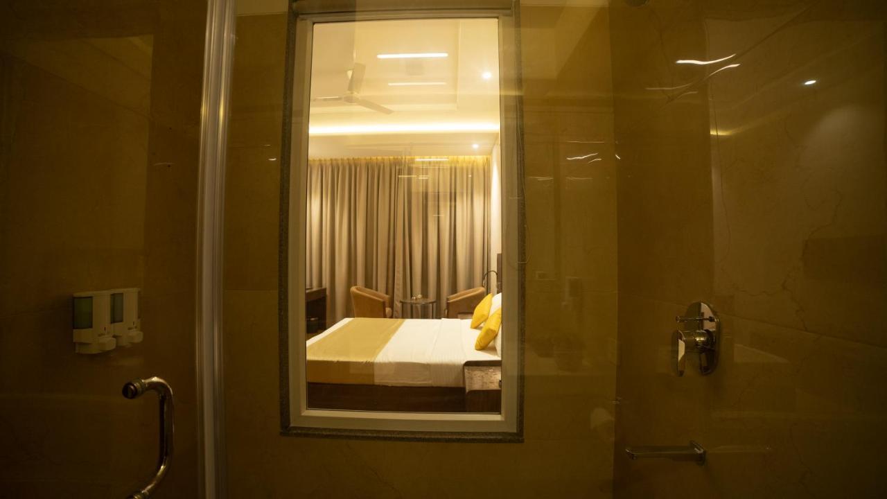 Hotel Rajhans Abhinandan Bhopal Exterior foto